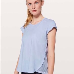 Lululemon just pleated it short sleeve